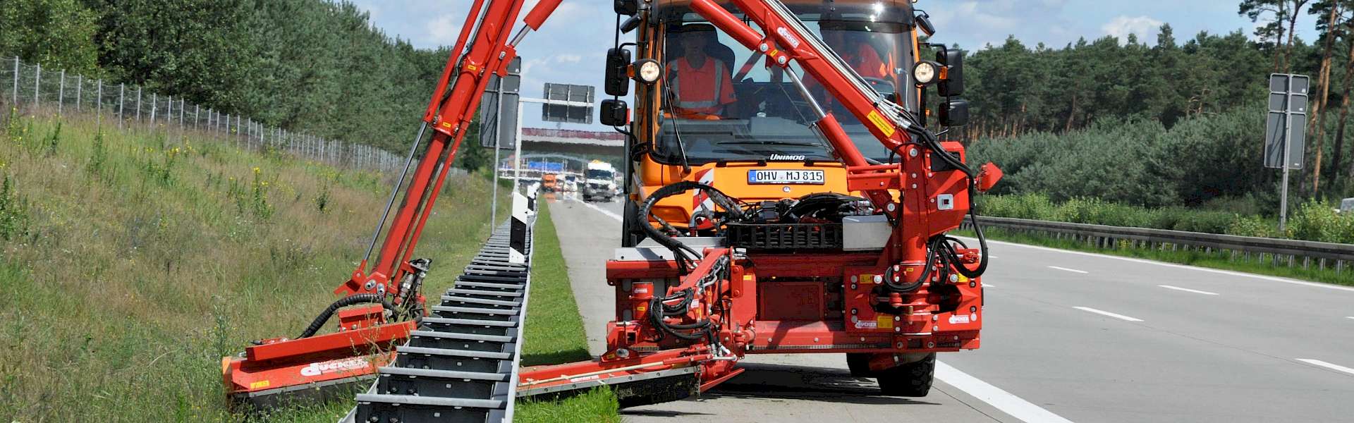 Autobahnmeisterei Straßenbegleitgrün