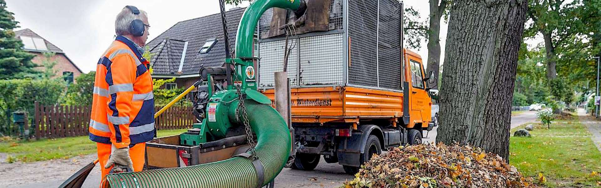 Laubbeseitigung Kommune Laubsauger