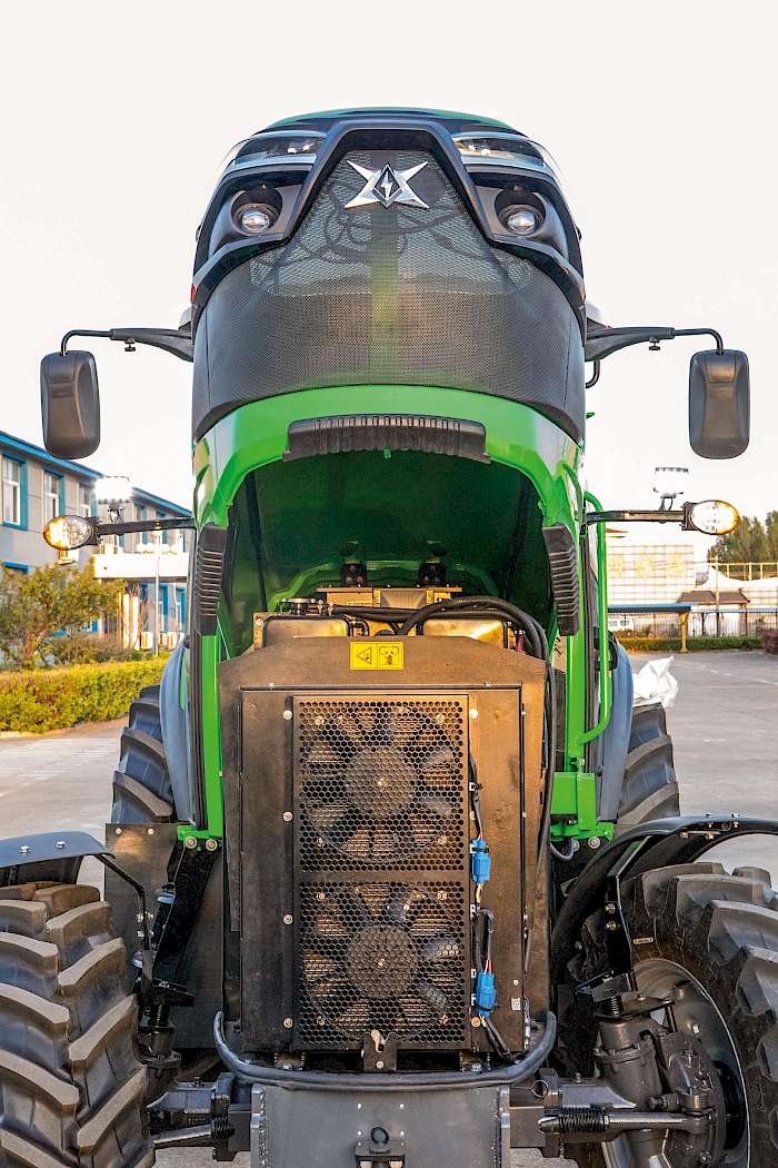 Kühler des Xeevo Traktors